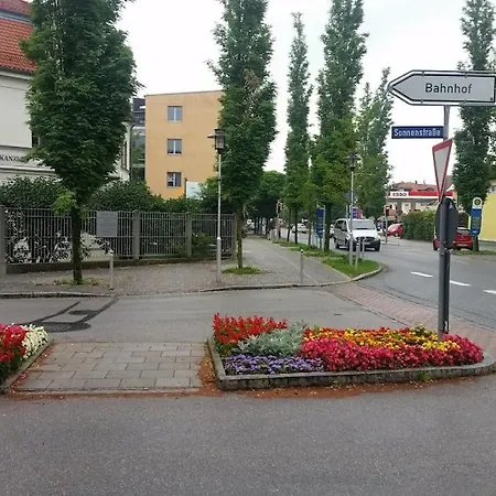 For Business, Families, By Messe Munich Icm, Direct Metro 15 Min To Citycenter, Oktoberfest, 2-bedroom Full 2-bathroom, Free Parking, Balcony *