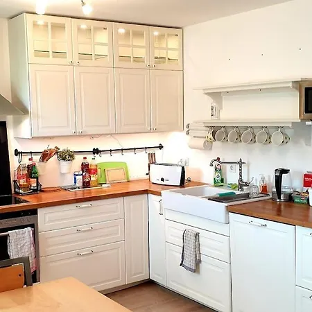For Business, Families, By Messe Munich Icm, Direct Metro 15 Min To Citycenter, Oktoberfest, 2-bedroom Full 2-bathroom, Free Parking, Balcony Feldkirchen in Kärnten