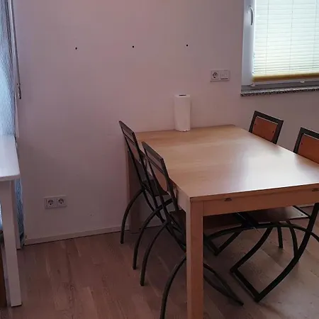 דירה Big, Comfy, Oktoberfest, Messe Munich Icm, 15 Min Direct Metro To City Center 2-Bedroom Full 2-Bathroom, Parking, Balcony, Family & Business פלדקירכן