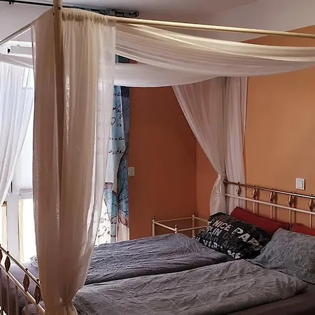 Appartamento For Business, Families, By Messe Munich Icm, Direct Metro 15 Min To Citycenter, Oktoberfest, 2-Bedroom Full 2-Bathroom, Free Parking, Balcony *