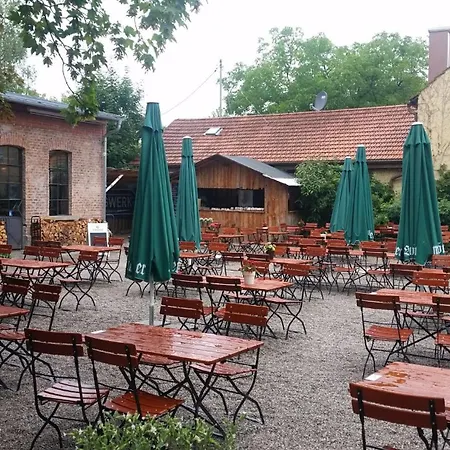 Big, Comfy, Oktoberfest, Messe Munich Icm, 15 Min Direct Metro To City Center 2-Bedroom Full 2-Bathroom, Parking, Balcony, Family & Business פלדקירכן