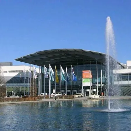 Appartamento For Business, Families, By Messe Munich Icm, Direct Metro 15 Min To Citycenter, Oktoberfest, 2-bedroom Full 2-bathroom, Free Parking, Balcony *