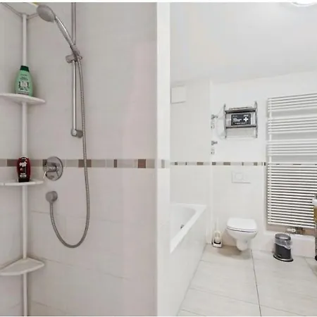 For Business, Families, By Messe Munich Icm, Direct Metro 15 Min To Citycenter, Oktoberfest, 2-bedroom Full 2-bathroom, Free Parking, Balcony Feldkirchen (Upper Bavaria)