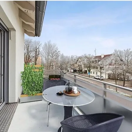 For Business, Families, By Messe Munich Icm, Direct Metro 15 Min To Citycenter, Oktoberfest, 2-bedroom Full 2-bathroom, Free Parking, Balcony Feldkirchen in Kärnten